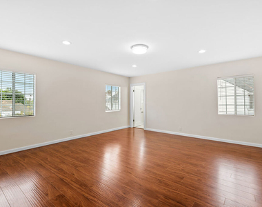 4090 Leeward Avenue - Photo Thumbnail 31