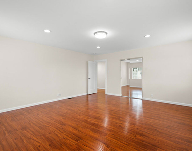 4090 Leeward Avenue - Photo Thumbnail 32