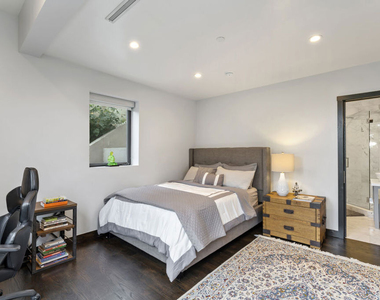 6459 Rodgerton Drive - Photo Thumbnail 36