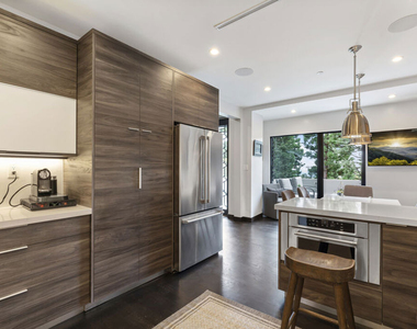 6459 Rodgerton Drive - Photo Thumbnail 20