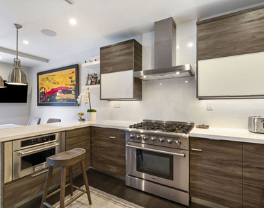 6459 Rodgerton Drive - Photo Thumbnail 19