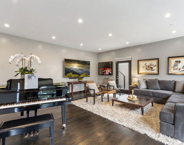 6459 Rodgerton Drive - Photo Thumbnail 27