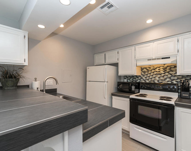 72714 Willow Street - Photo Thumbnail 8