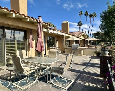 295 Cordoba Way - Photo Thumbnail 1