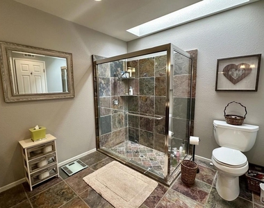 295 Cordoba Way - Photo Thumbnail 15