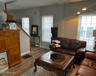 154 Washington Street - Photo Thumbnail 3