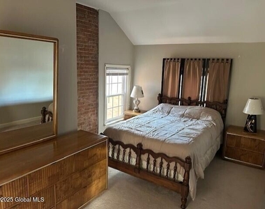 154 Washington Street - Photo Thumbnail 6