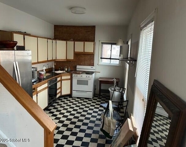 154 Washington Street - Photo Thumbnail 4