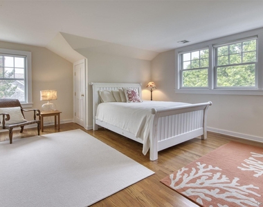 1390 Willow Terrace Lane - Photo Thumbnail 11