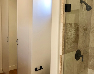 255 W 7th Street - Photo Thumbnail 9