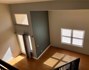 255 W 7th Street - Photo Thumbnail 7