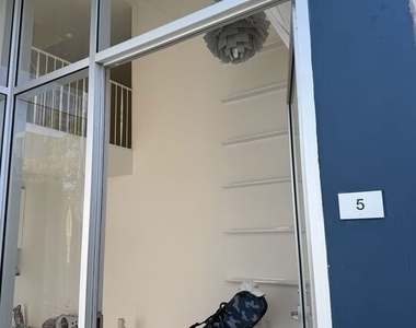 7917 Willoughby Avenue - Photo Thumbnail 3