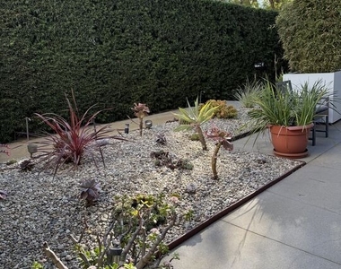 7917 Willoughby Avenue - Photo Thumbnail 28