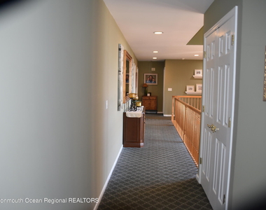309 Lincoln Avenue - Photo Thumbnail 23