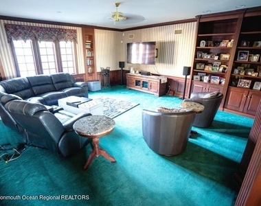 309 Lincoln Avenue - Photo Thumbnail 22