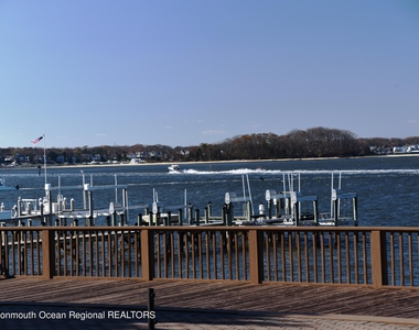 309 Lincoln Avenue - Photo Thumbnail 3