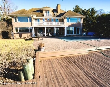 309 Lincoln Avenue - Photo Thumbnail 1