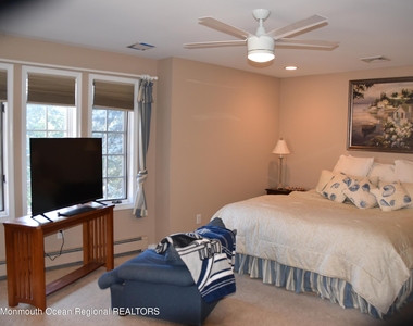 309 Lincoln Avenue - Photo Thumbnail 30