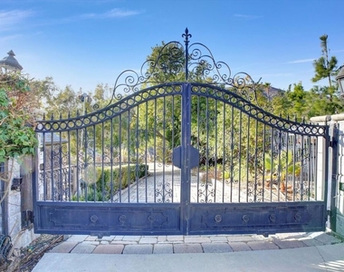 5805 Foxview Drive - Photo Thumbnail 30