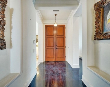 5805 Foxview Drive - Photo Thumbnail 10