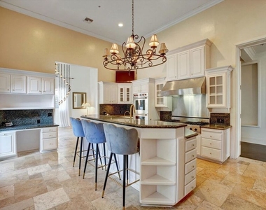 5805 Foxview Drive - Photo Thumbnail 16