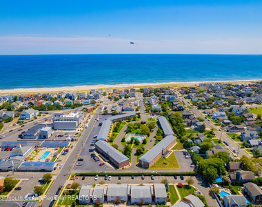 310 Maryland Avenue - Photo Thumbnail 25