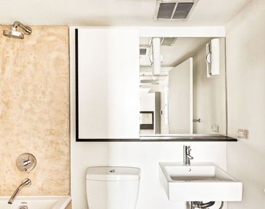 333 S Wilton Place - Photo Thumbnail 9