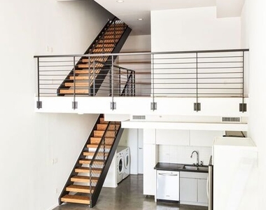 333 S Wilton Place - Photo Thumbnail 6