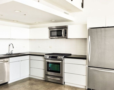333 S Wilton Place - Photo Thumbnail 8