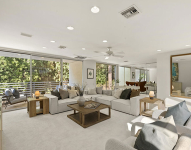 811 N Hillcrest Road - Photo Thumbnail 9