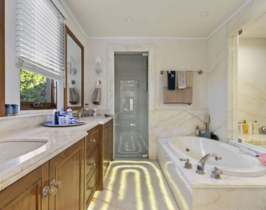 803 N Roxbury Drive - Photo Thumbnail 25