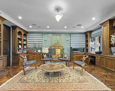 803 N Roxbury Drive - Photo Thumbnail 34