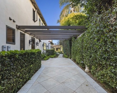 803 N Roxbury Drive - Photo Thumbnail 60