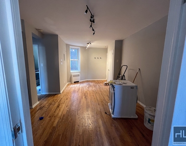 East 58 Street - Photo Thumbnail 12