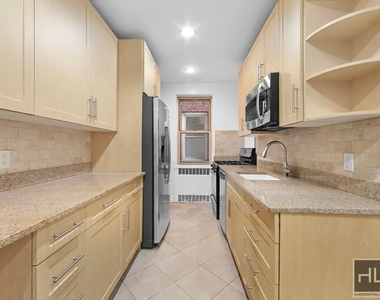 East 63rd Street - Photo Thumbnail 3