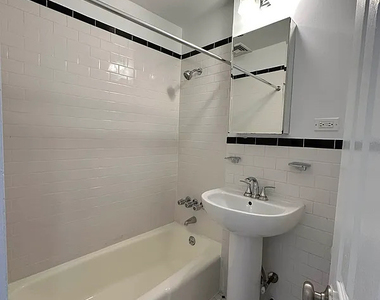 303 East 90th Street - Photo Thumbnail 4