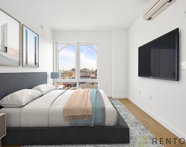 210 Greenpoint Avenue - Photo Thumbnail 4
