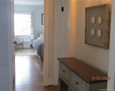 11 Bond Street - Photo Thumbnail 9