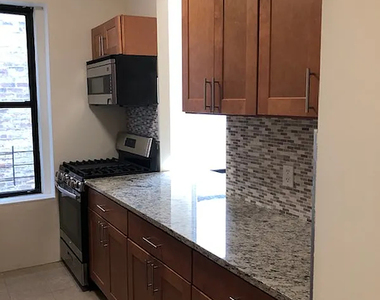 66 Pinehurst Avenue - Photo Thumbnail 6
