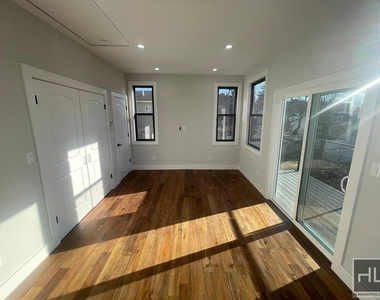 Osgood Avenue - Photo Thumbnail 10