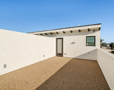 1954 S Garth Avenue - Photo Thumbnail 26