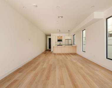 1954 S Garth Avenue - Photo Thumbnail 3