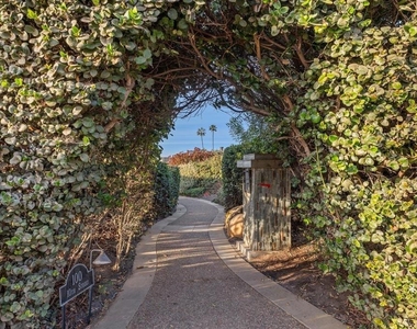 100 10th Street - Photo Thumbnail 26