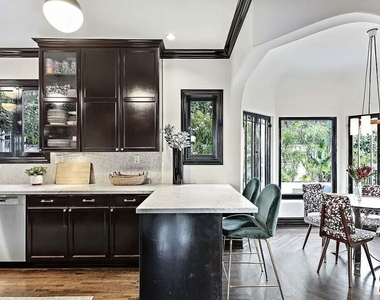 2015 Whitley Avenue - Photo Thumbnail 4