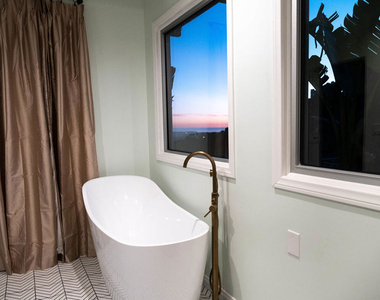 2144 Sunset Plaza Drive - Photo Thumbnail 32