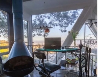2144 Sunset Plaza Drive - Photo Thumbnail 26