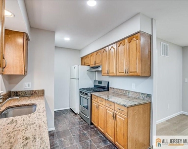 11 Hyde Avenue - Photo Thumbnail 3