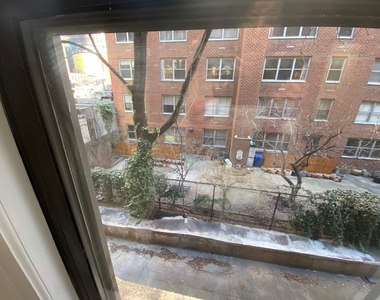 West 12th Street - Photo Thumbnail 2
