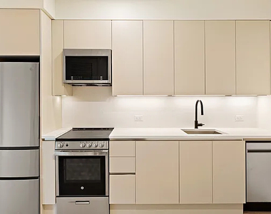 130 Hope Street - Photo Thumbnail 1