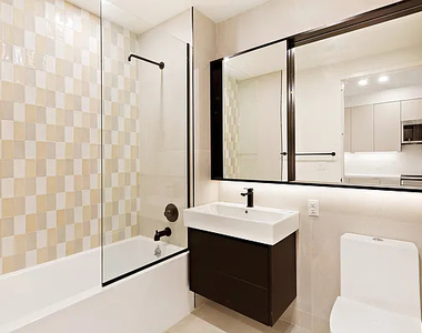 130 Hope Street - Photo Thumbnail 3